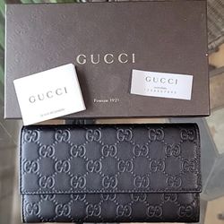 NWT [Gucci] Signature Brown Leather Tri-Fold Full Size Wallet - In original box!