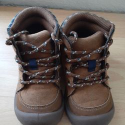 boy shoes like new size 6