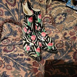 Women's Winter Boots Size 6