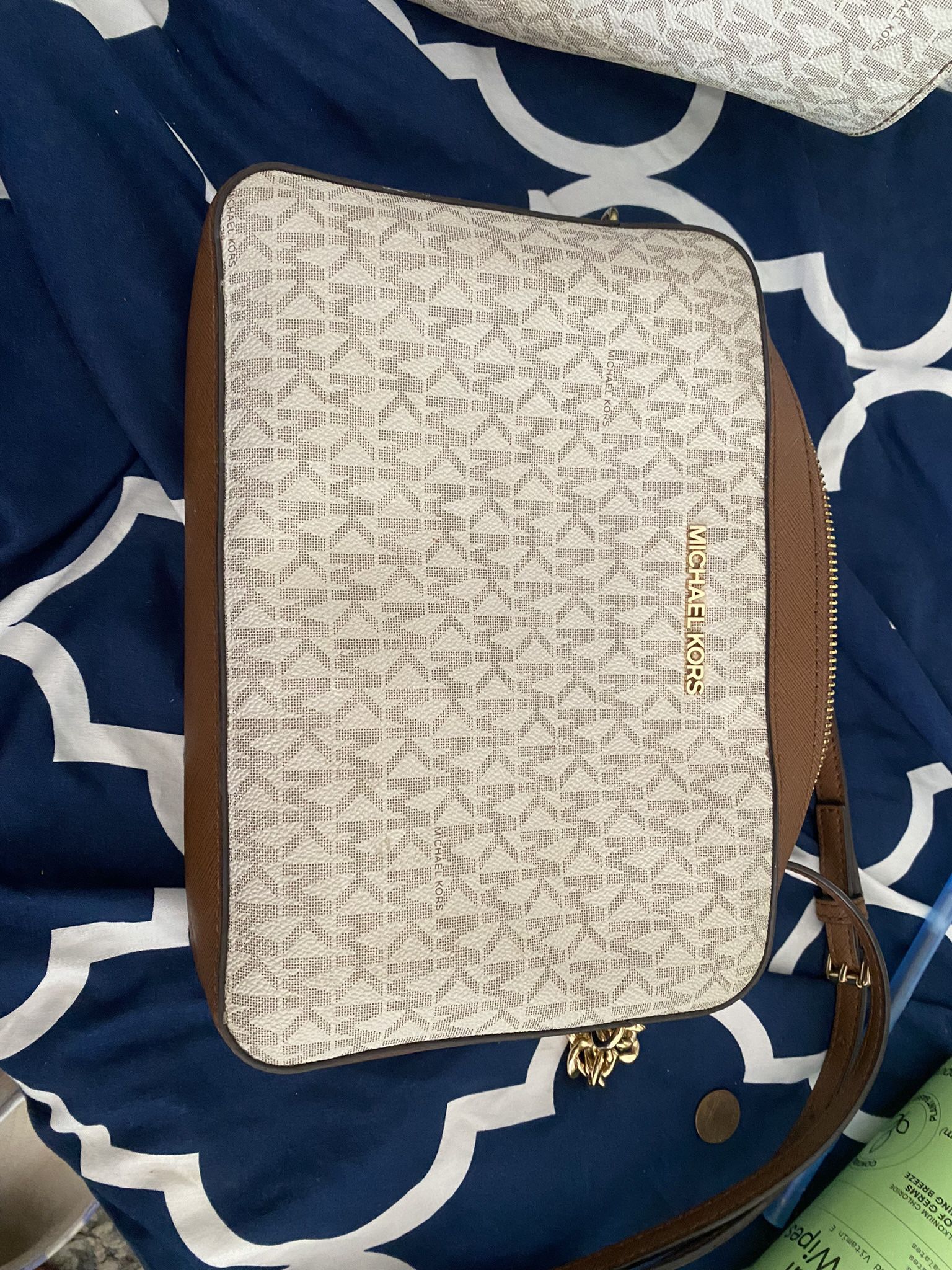 LV UPCYCLED PAPER BAG for Sale in Dinuba, CA - OfferUp