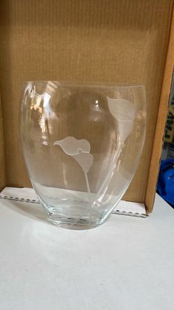 Etched flower vase