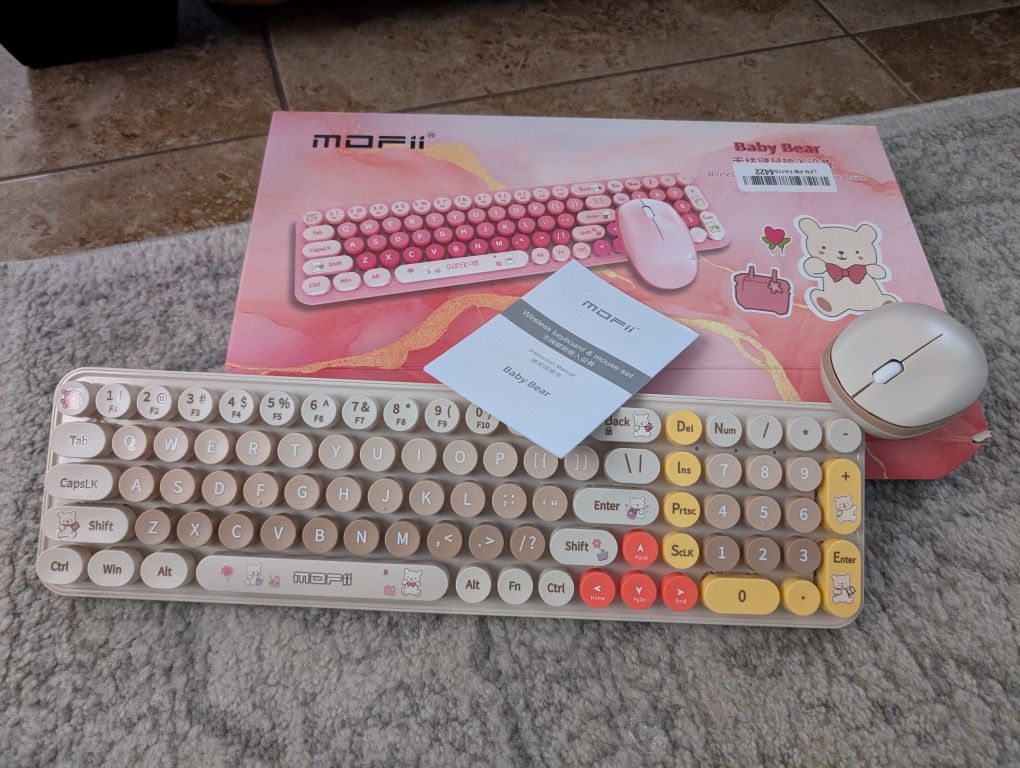 Cute BabyBear 2.4
Mouse Set - Ergonomic, Silent Typing