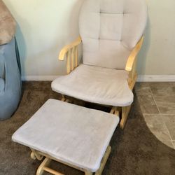 Rocking chair with Ottoman 