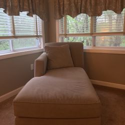 Chaise Lounge