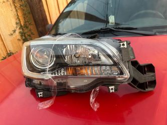 OEM 2015-2017 Subaru Outback Right Headlight (Passenger Side)