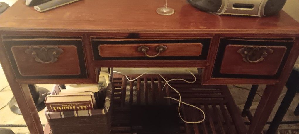 TV STAND - SOLID WOOD 3 DRAWER