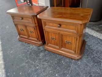 🏛️ Vintage BEAUTIFUL DREXEL HERITAGE PAIR! ✨Solid Wood