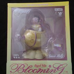 Mega Space Molly Blooming Pop Mart 