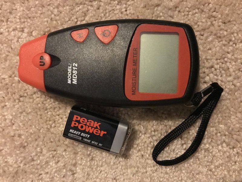 Digital moisture meter