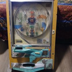 Vintage Japanese Nishijin Plinko Game