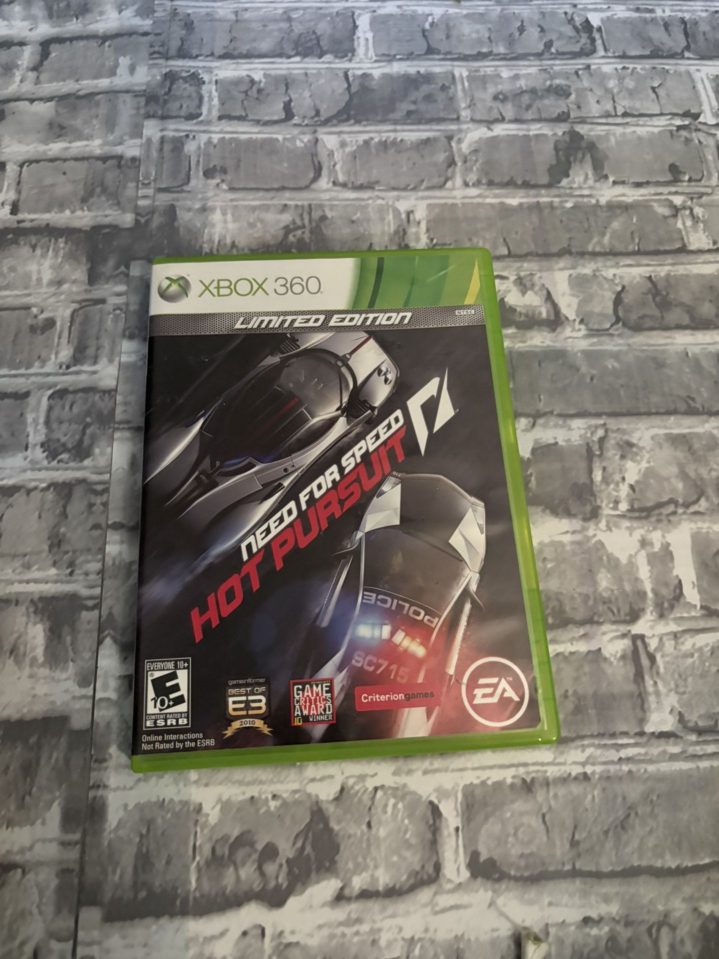 Need for Speed: Hot Pursuit Limited Edition (Microsoft Xbox 360, 2010)