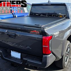 Tonneau Cover  Hard Bed Cover Retractable  Tapaderas Recorridiza