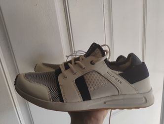 New Men's Sneakers Tommy Hillfigher Size 10