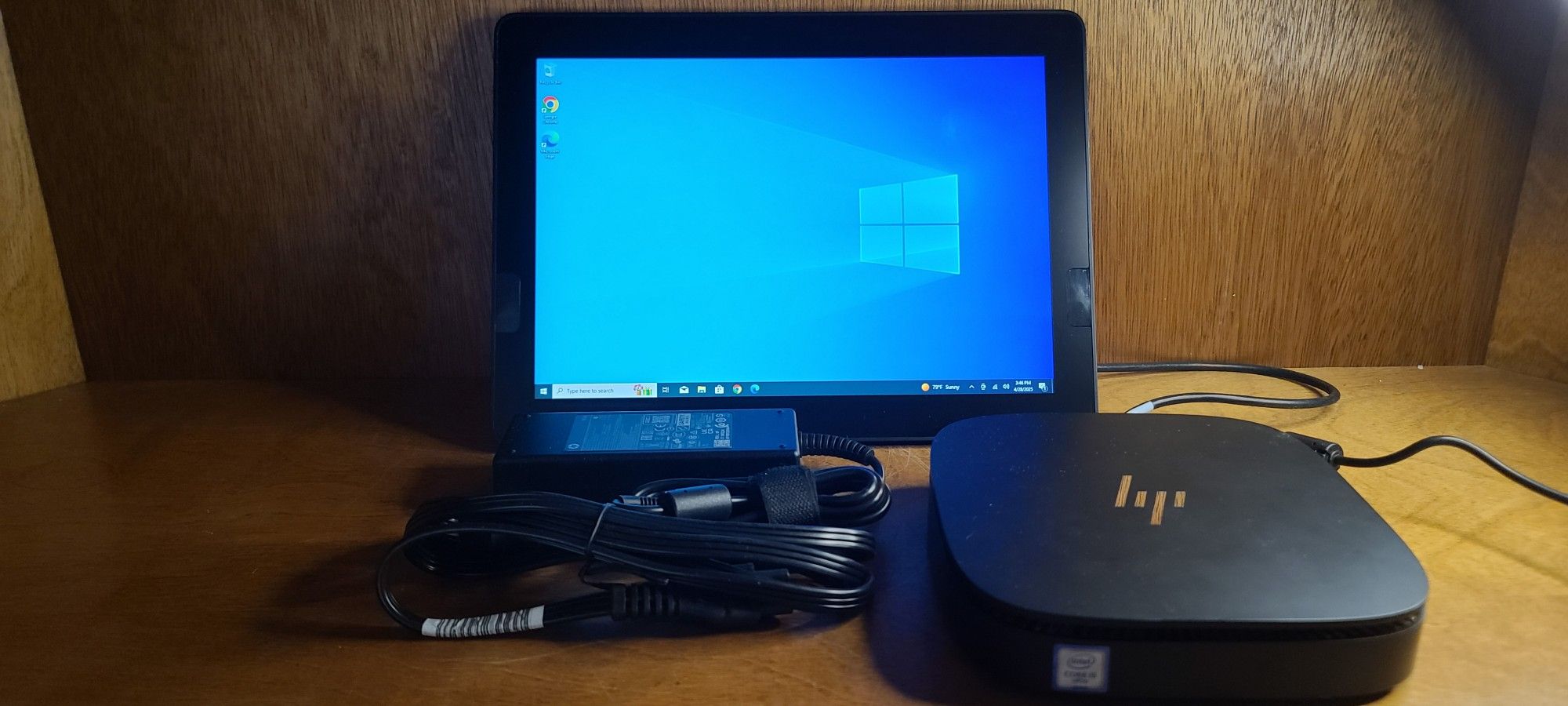  HP Elite Slice G2 PC i5-7500T 2.70GHz 8GB 128GB NVMe WIN10P + 12.3" Touchscreen