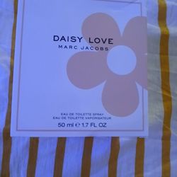 Perfume Daisy Love Pick Up Only Cash Only 