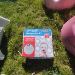 DIY Baby Keepsake Kit