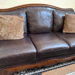 Sofa Set (3peices) Table and Side Tables 