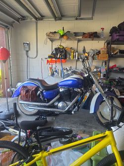 $1000 Honda Sabre 2005