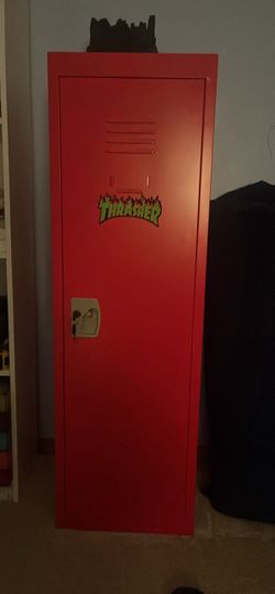 Locker (red)