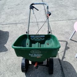 Fertilizer Spreader 