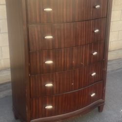 Nice Dresser/Chest of Drawers-As Is