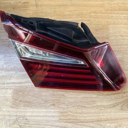 16’-17’ Honda Accord Inner Tail light