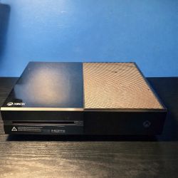 Xbox One Console w/ Controller & Kinect — Quick Local Sale