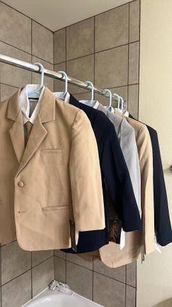 Trajes para niños y jóvenes diferentes precios y sizes