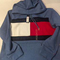 *NEW* Women's Large Tommy Hilfiger Hoodie