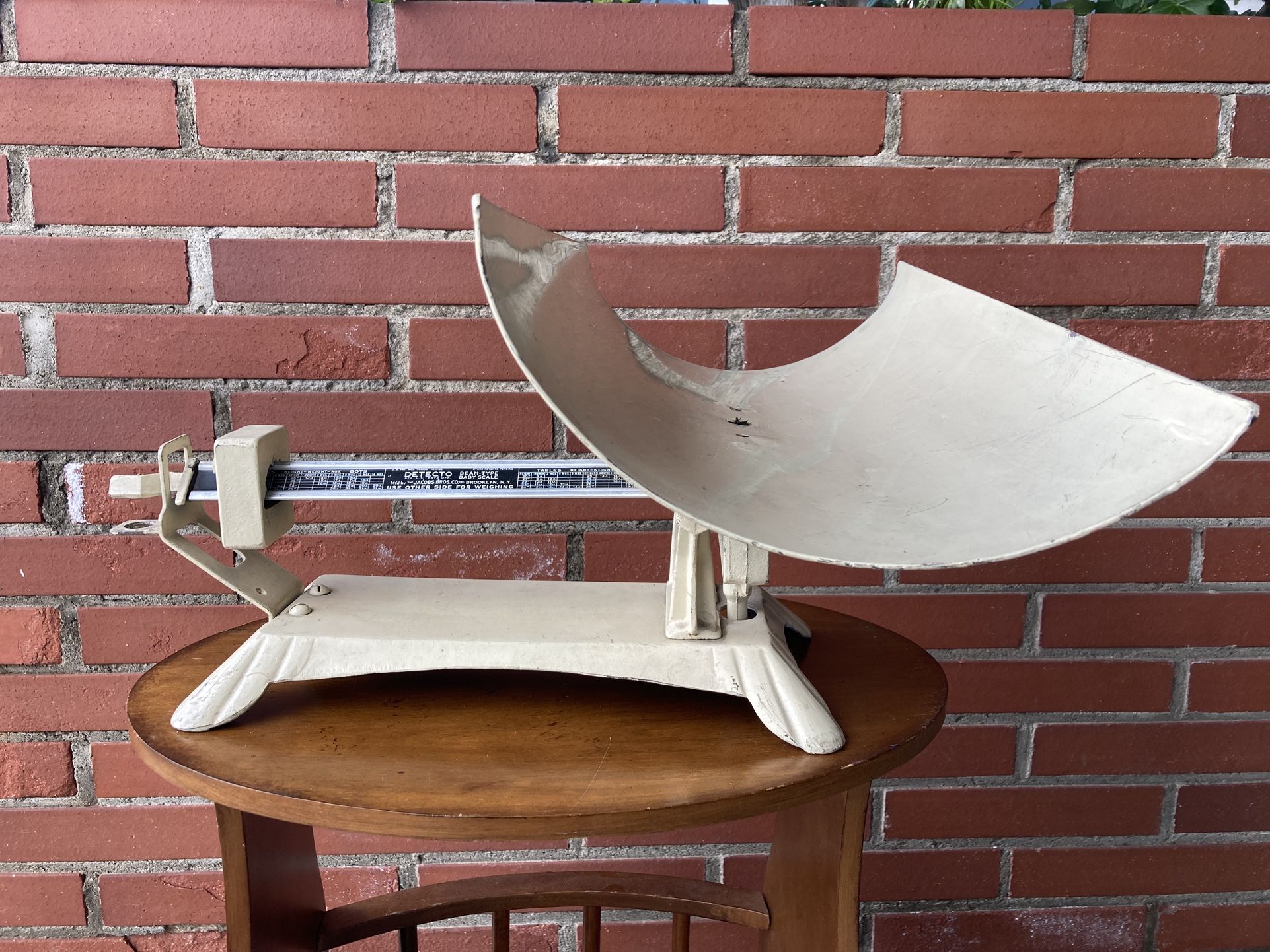 Antique 1931 “Detecto” Metal Doctor/Hospital Baby Scale