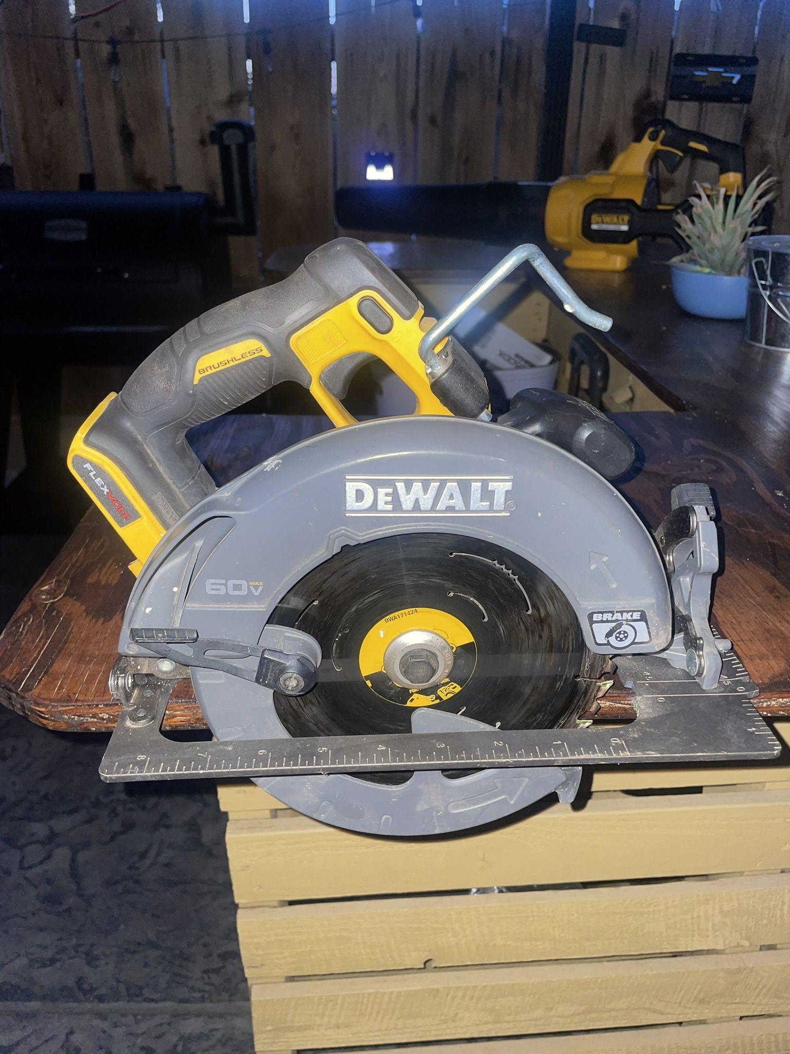 Dewalt Corcilular Saw 60v