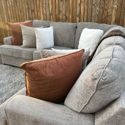 Modern Sectional Sofa - Stylish Comfort For Any Space