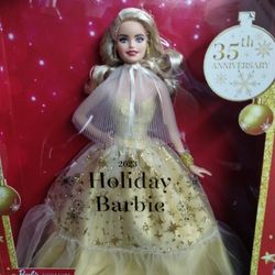 New**35th Anniversary Holiday Barbie**Collectable