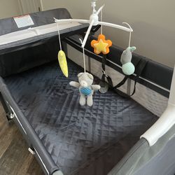 Brotish Portable Bassinet Baby Crib