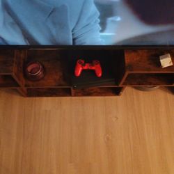 PS4 5 GAMES TWO CONTROLLERS 111