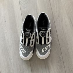 BOWLING SHOES SIZE 10