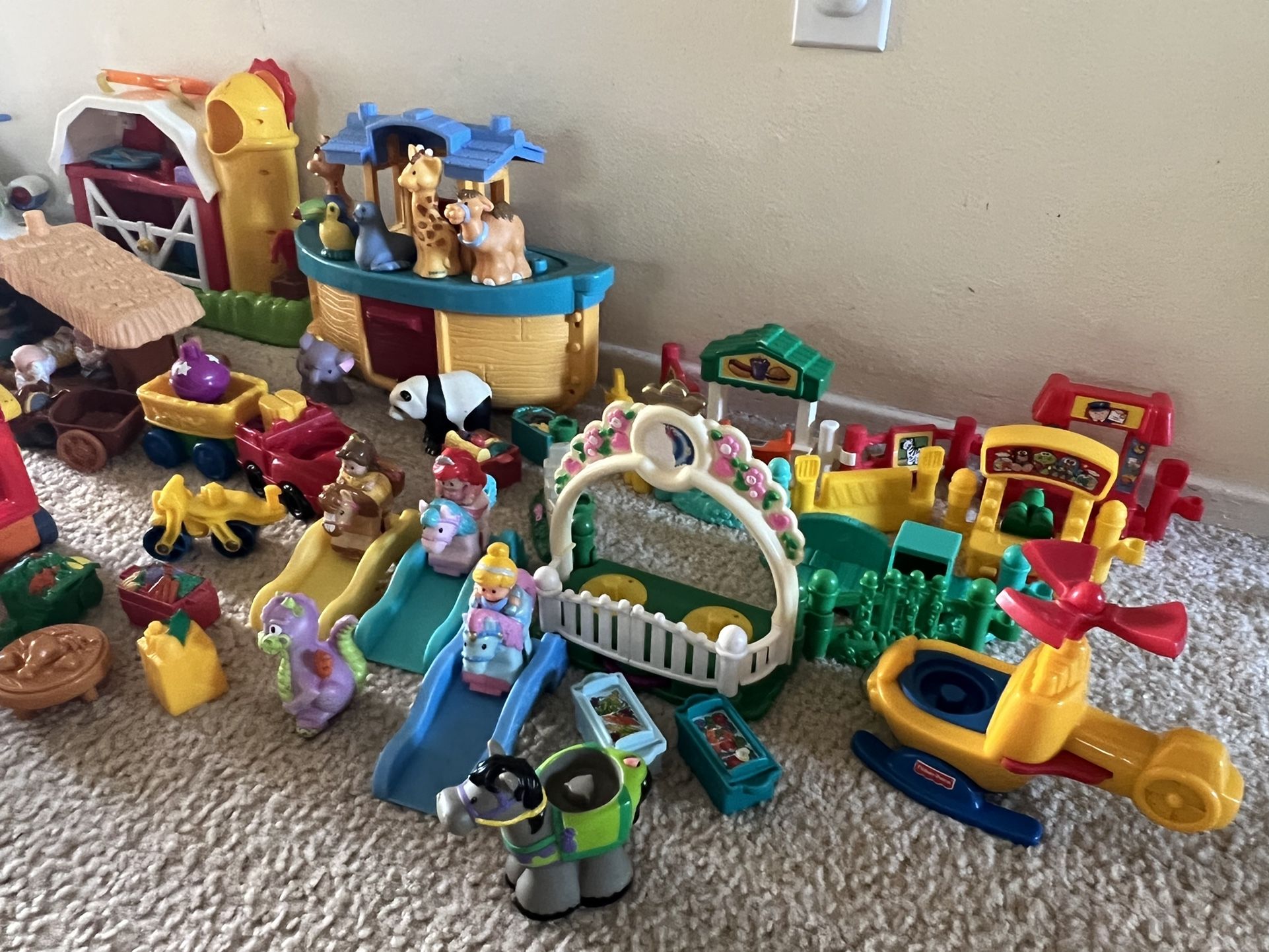 Fisher Price Little People City Skyway for Sale in Hayward, CA - OfferUp