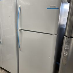 Frigidiare Top And Bottom In White New Open Box