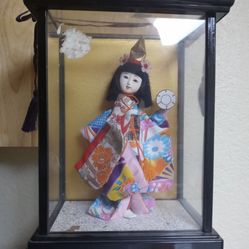 $65 OBO Geisha Doll In Glass Box