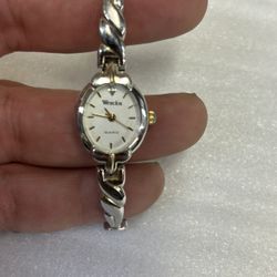 Westclox Diamond LTX183 Women’s Watch! New Battery! 