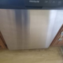 Frigidaire DISHWASHER