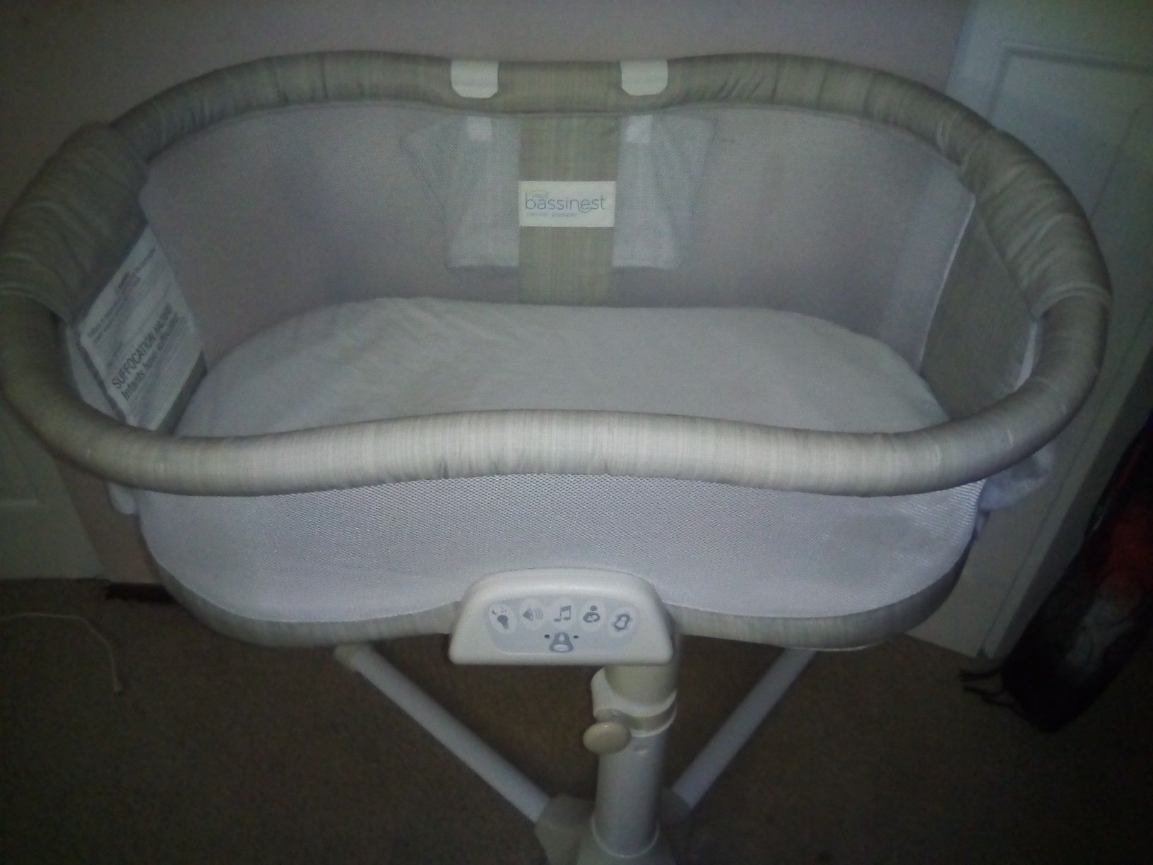 Halo bassinet