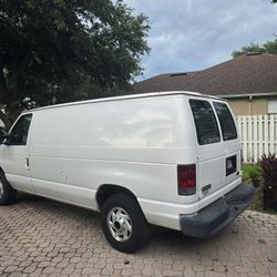 2008 Ford E-350