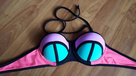New without tag Bikini Top size Small