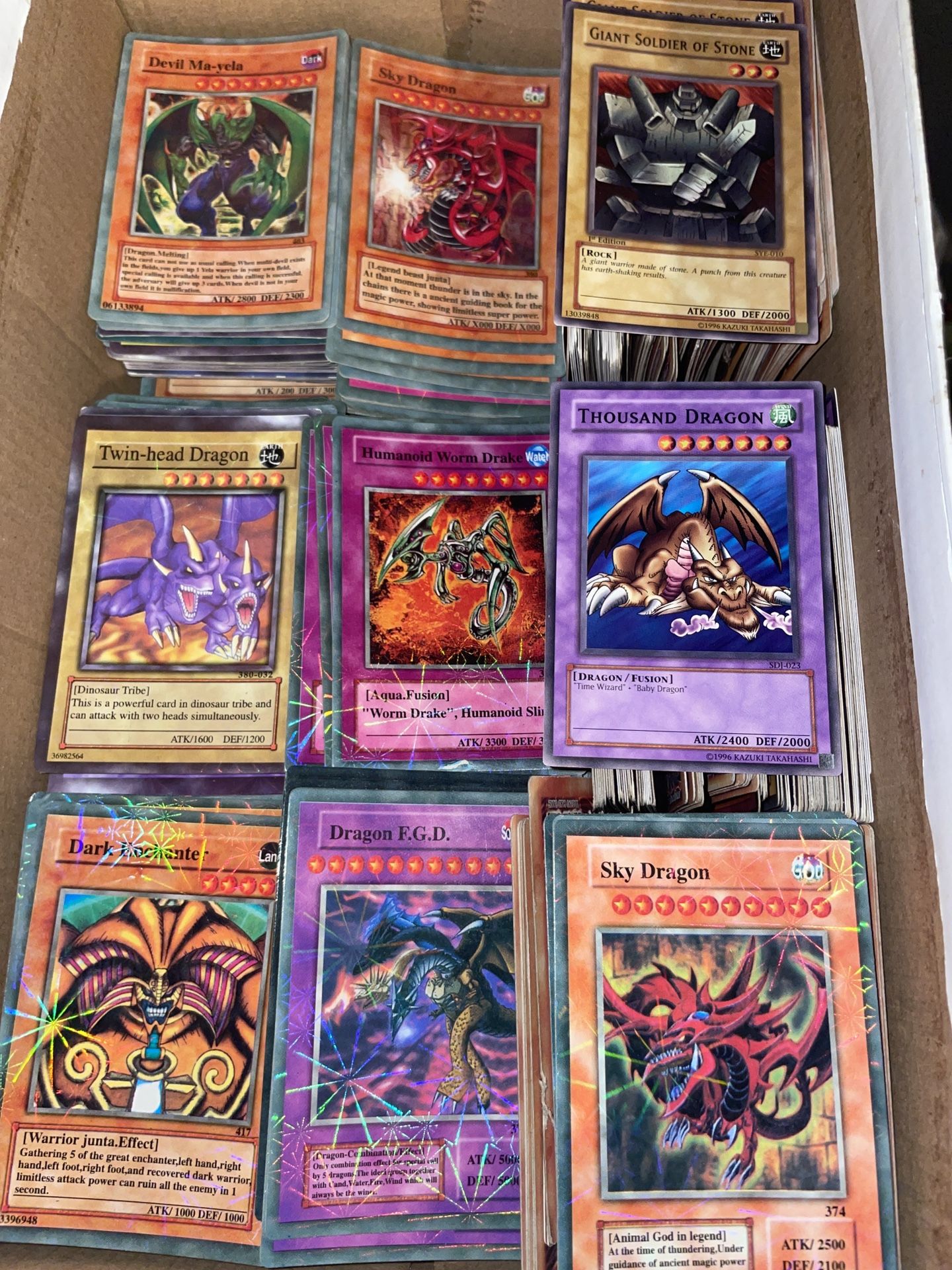 Lot Of Over 300 Yu-gi-oh Cards