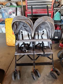Dream On Me Twin Stroller