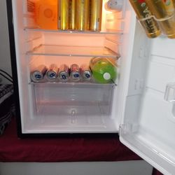 Mini Fridge & Freezer 