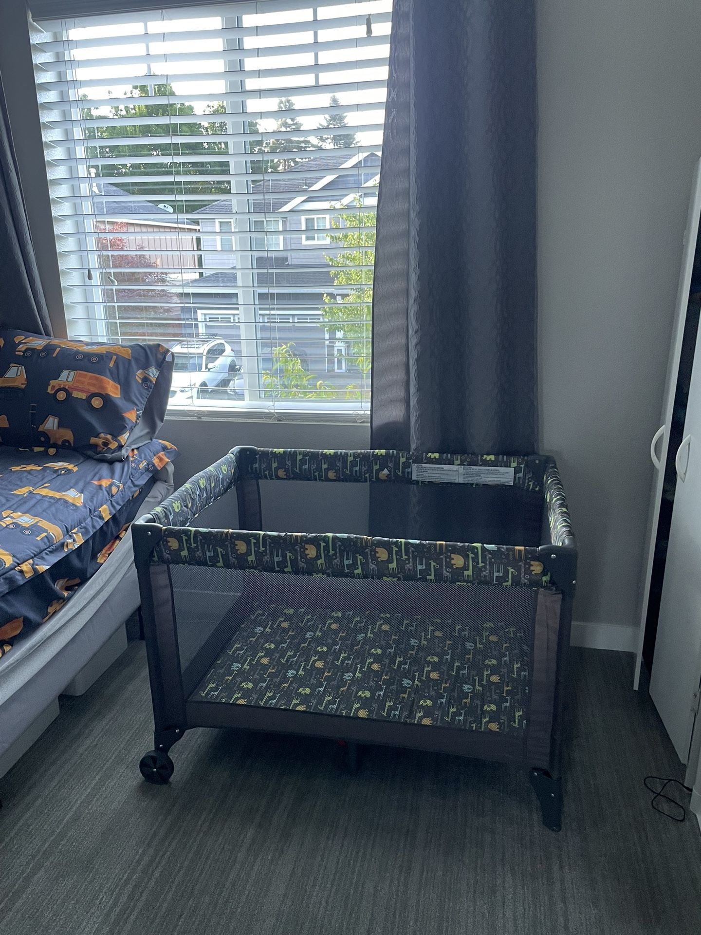 Like New Baby Playpen - Pack N Play