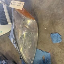 2000-07 Ford Tourous Headlight