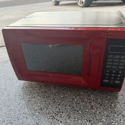 700 E Microwave 